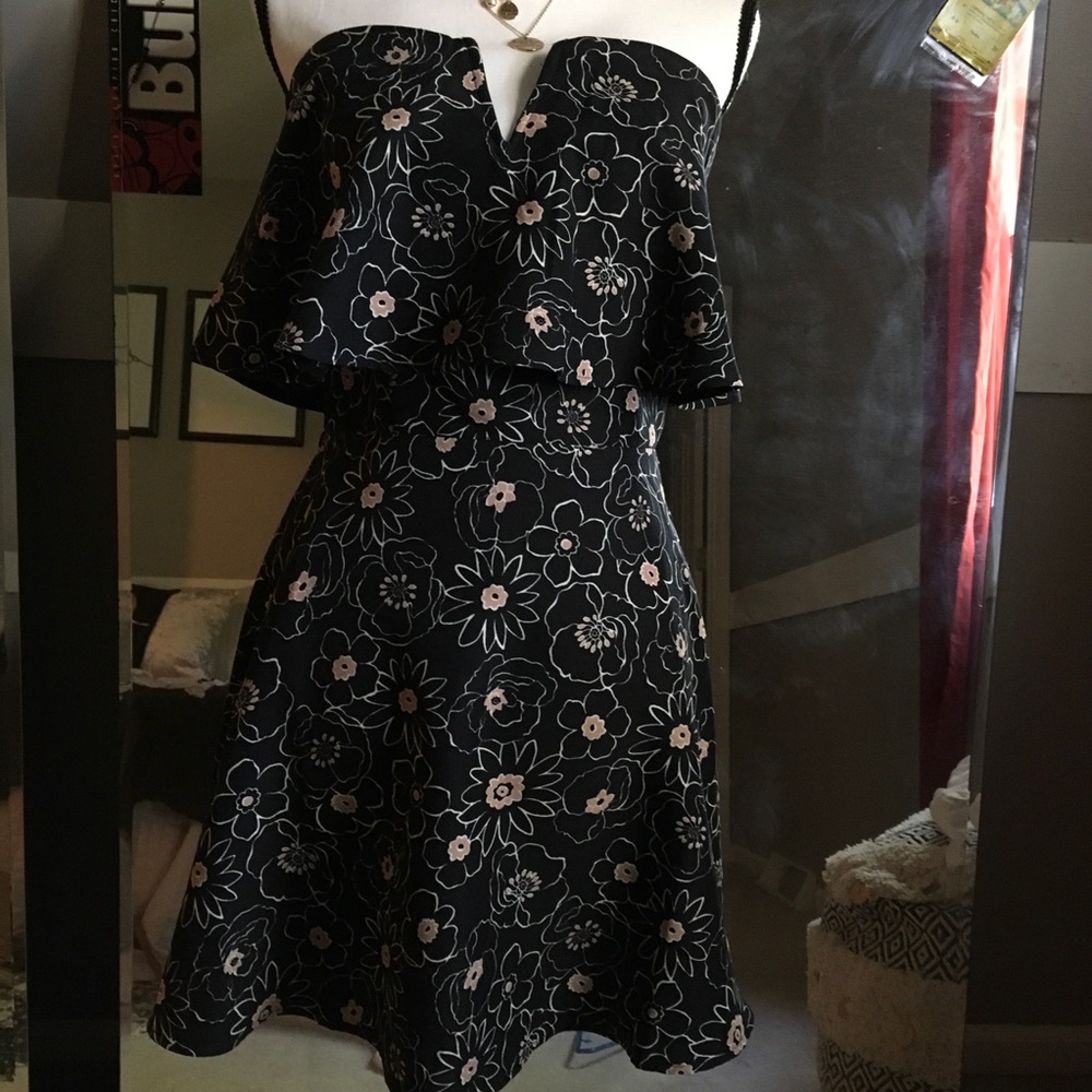 J.O.A Los Angeles Navy blue floral mini strapless dress